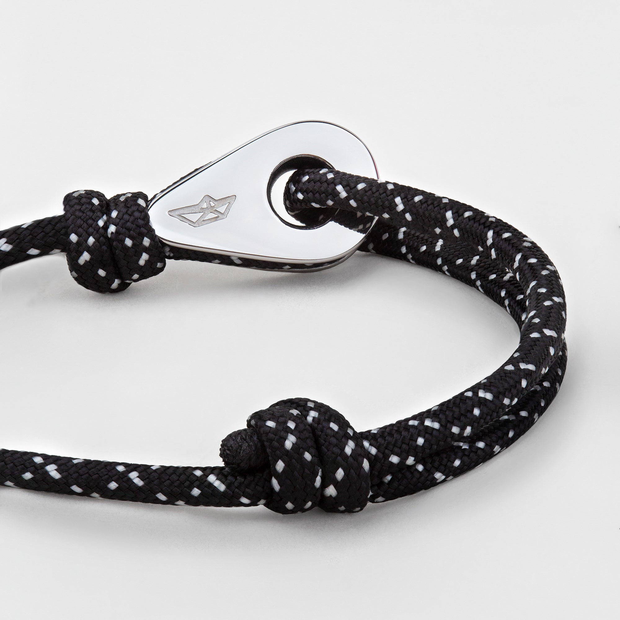AMSTERDAM Mens Womens Bracelets – Bracelets Fathom Thimble Wristbands Rope Paracord Charm